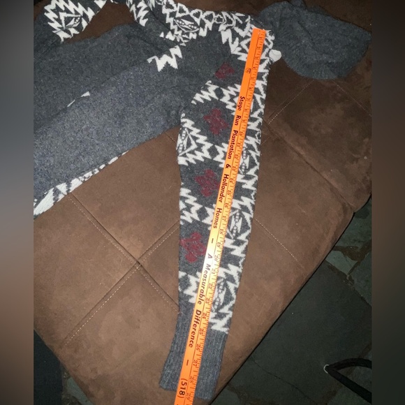 Pendleton Gray Hooded Cardigan with thumb holes Maroon and White Aztec Southwest - Picture 10 of 11